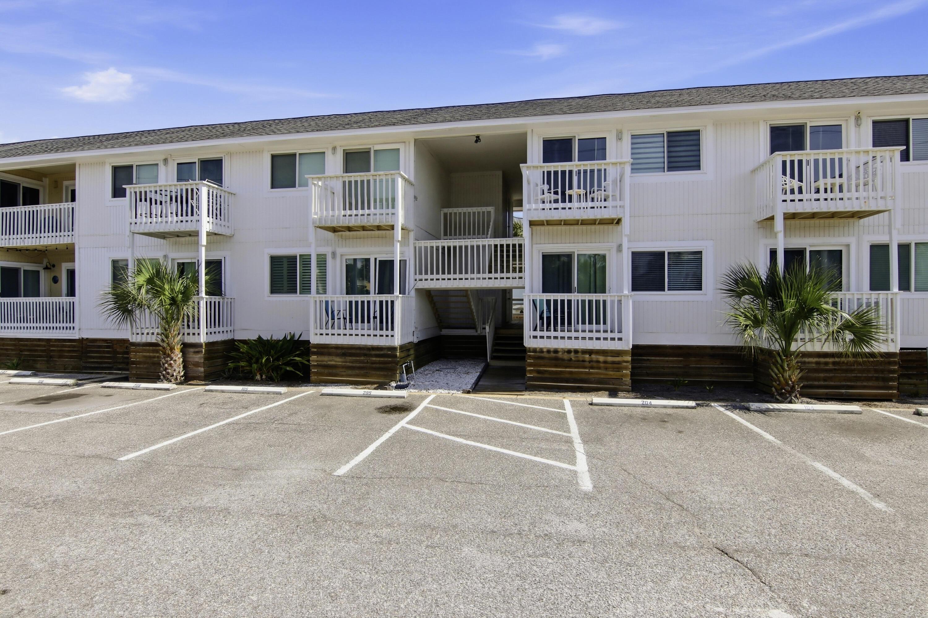 Image 2: 001_f8_445_Gulf_Shore_Dr_208