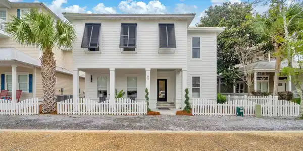 84 Mark Street