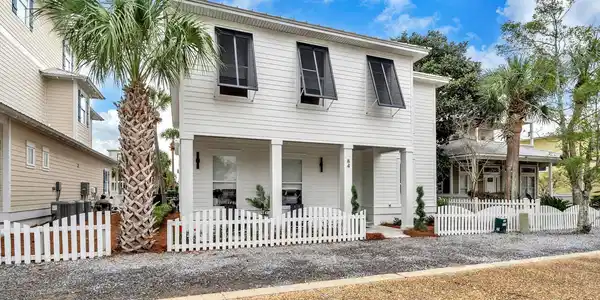 Image 3: 84 Mark St Destin FL 32541 USA-004-125-d