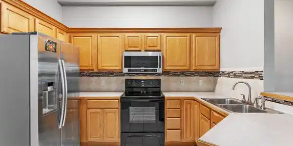 Image 2: Kitchen