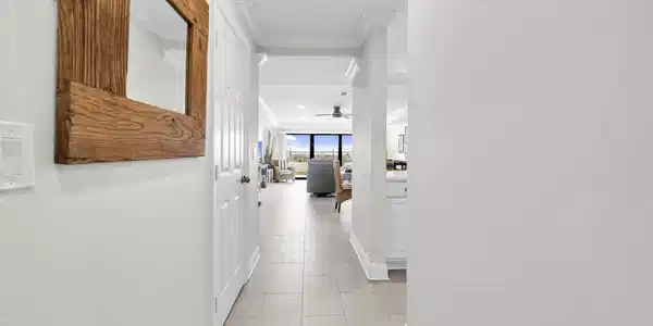 Image 3: 1-web-or-mls-DSC09001