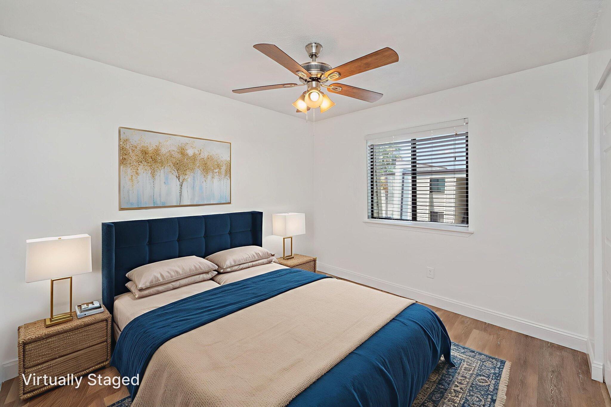 Image 4: Bedroom
