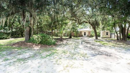 609 Pitts Bayshore Dr Drive