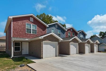 2255 Whitman Lane