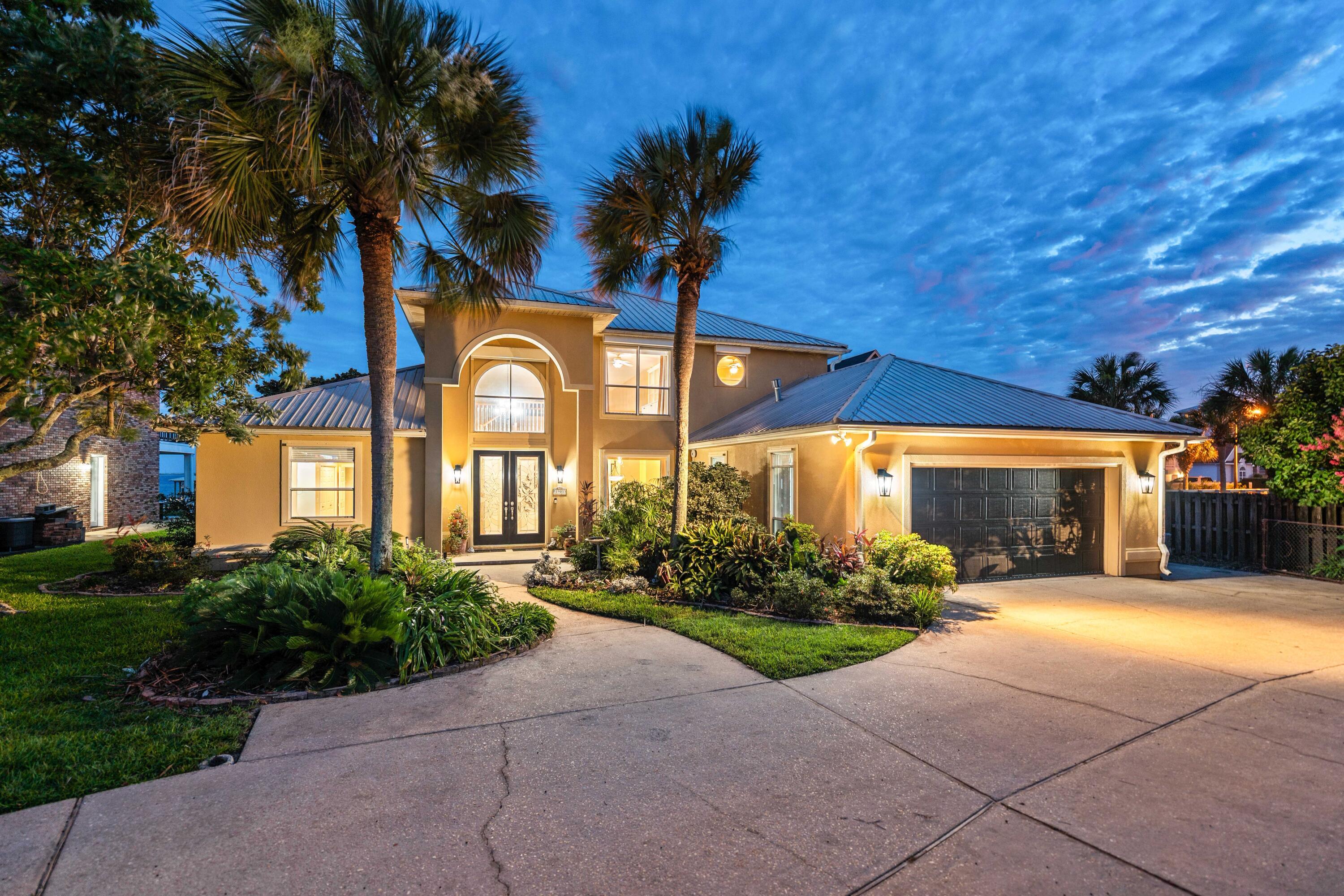 Image 1: 1901 Catamaran Dr, Navarre, FL 32566