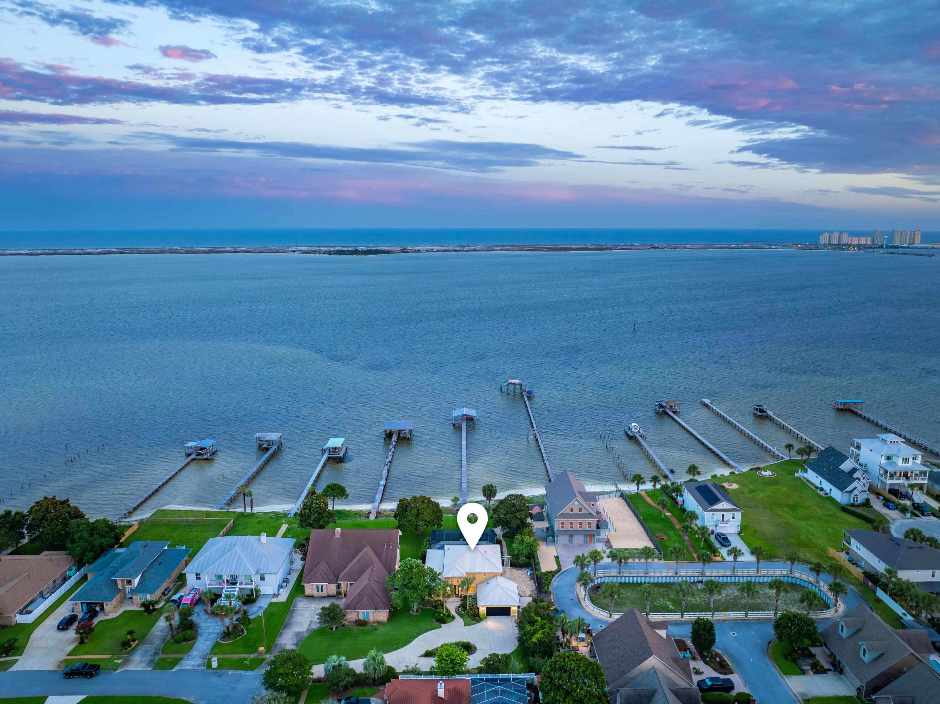 Image 3: 93' of Soundfront Living