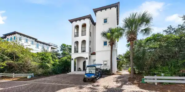 141 Palmeira Way