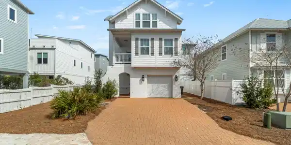 12 Inlet Cove