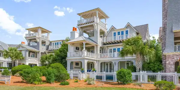 98 Compass Point Way