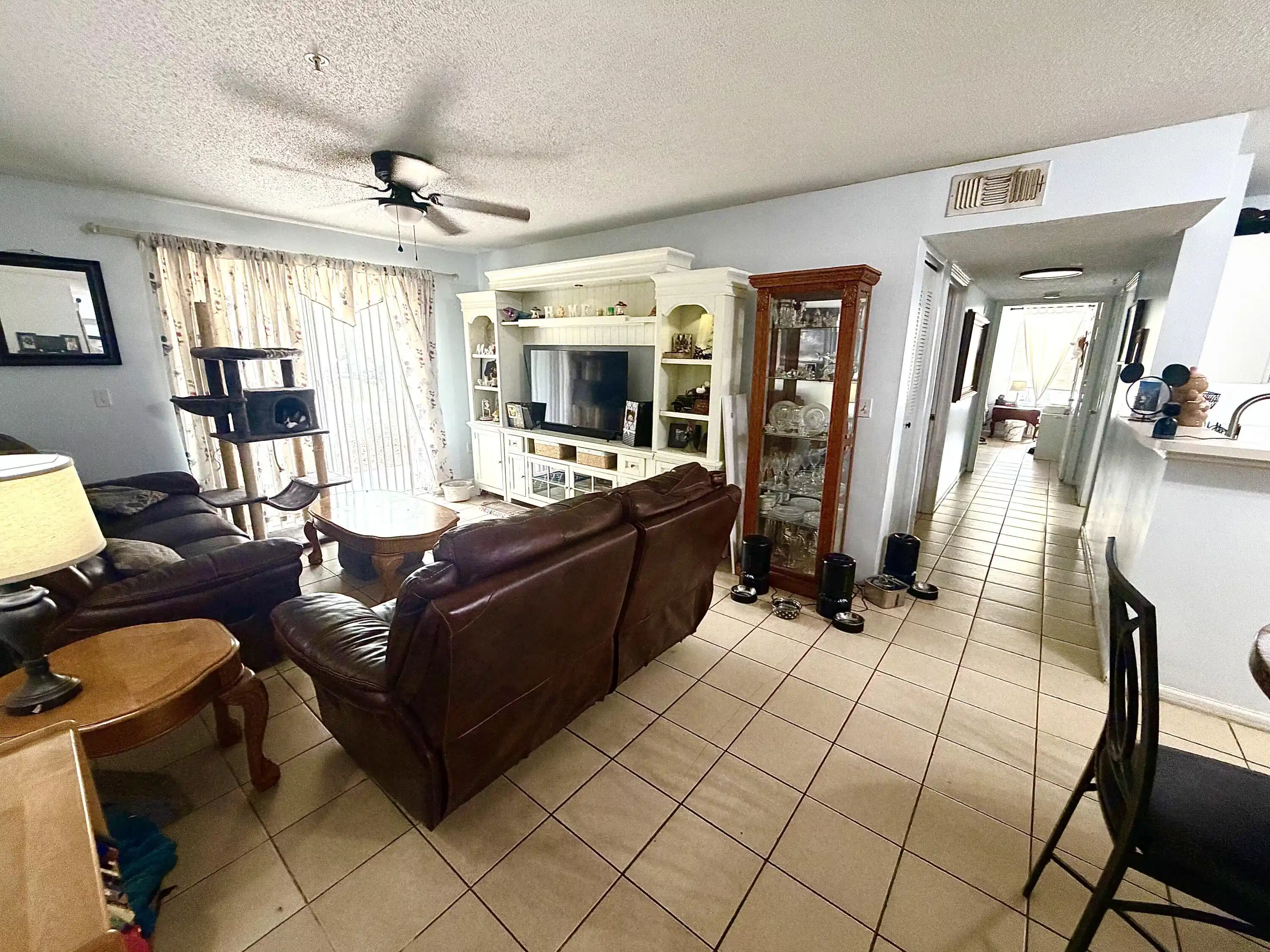 Image 1: living room3