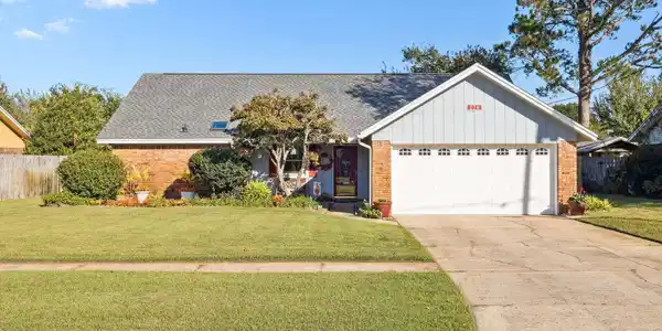 370 Dawn Lane