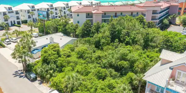 Lot 13 Hollywood Street