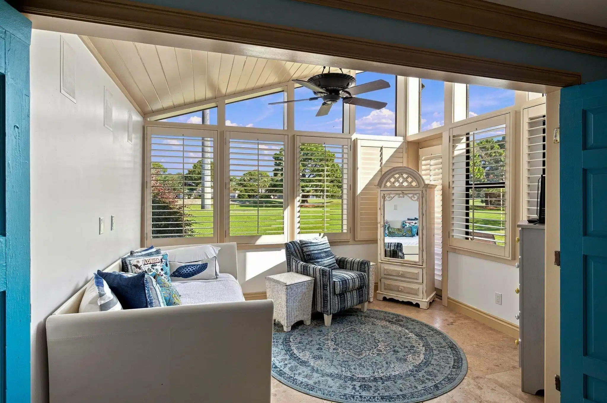 Image 1: Sunroom/3rd sleeping area