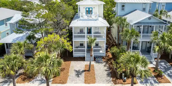 113 E Lifeguard Loop