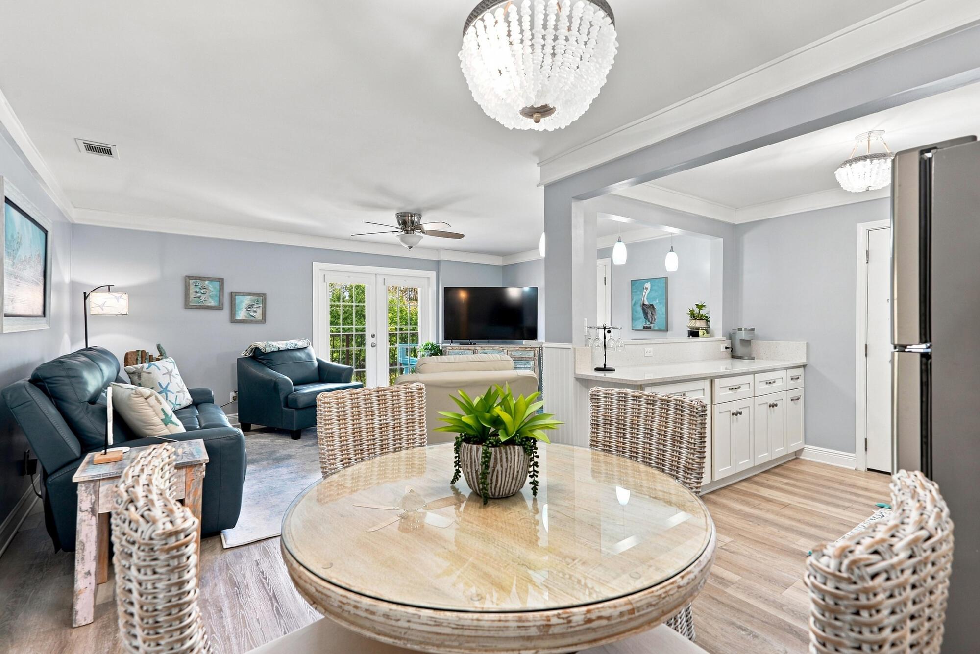 Image 4: Dining Rm