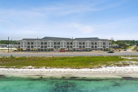 2120 W HWY 98