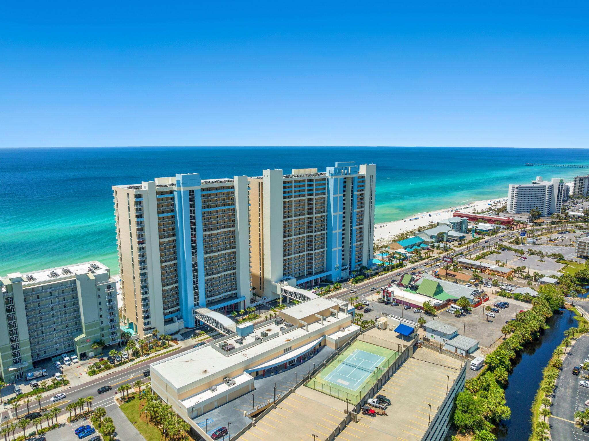 Image 1: Majestic Beach Resort
