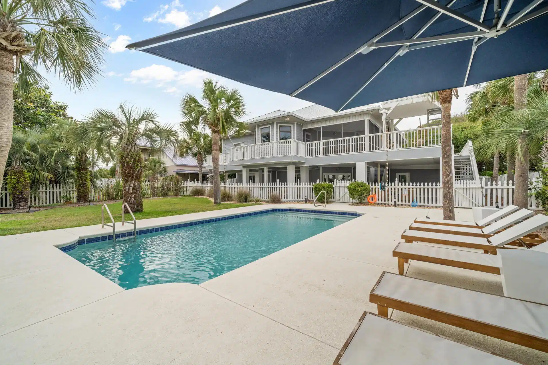 Image 1: 32 Ft Pool and Multiple Decks
