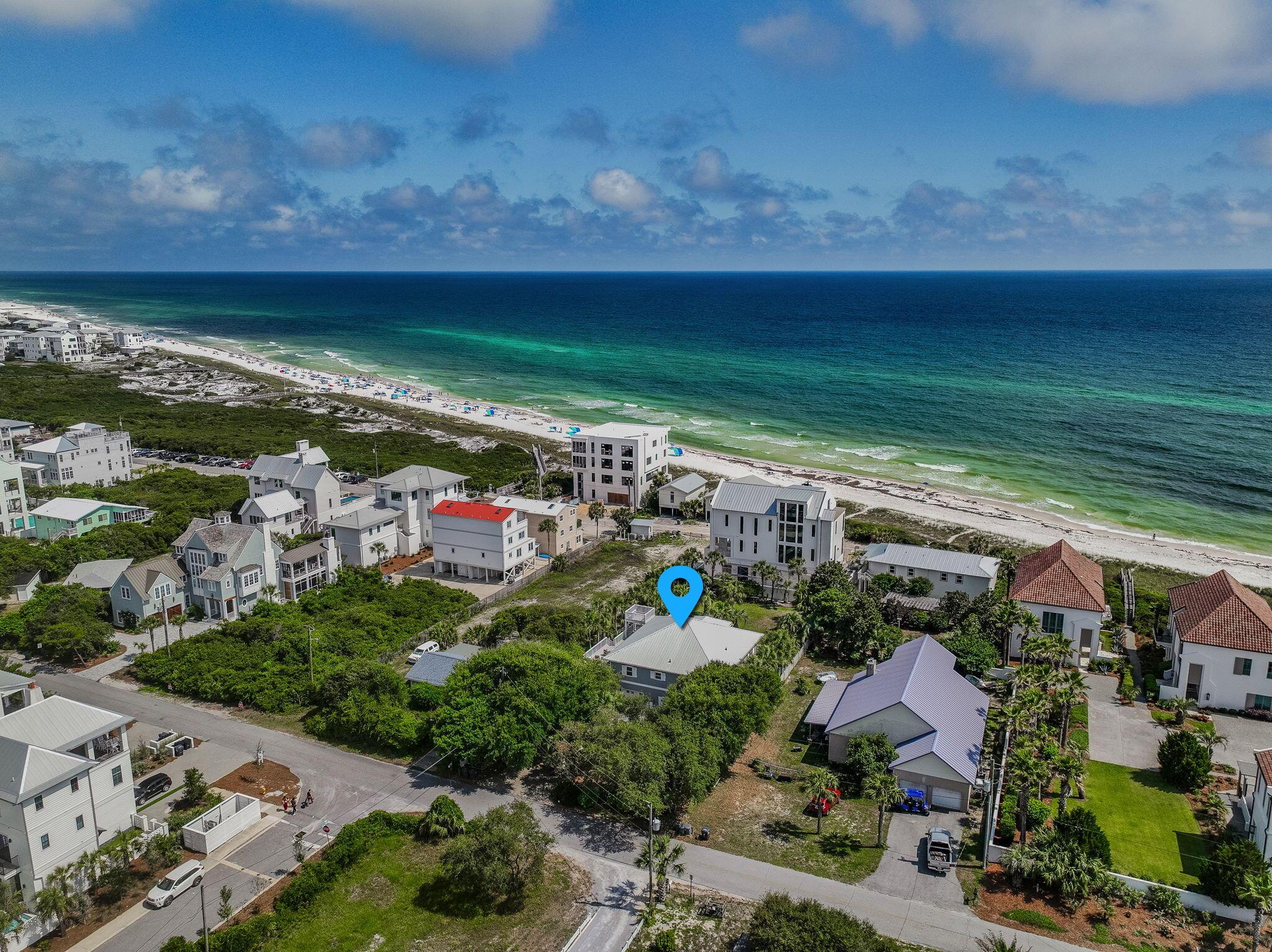 Image 4: Private Lot