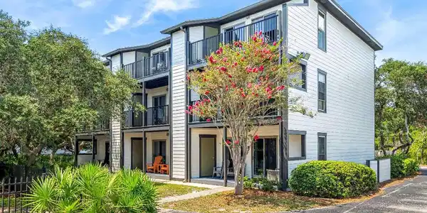 81 S Orange Street