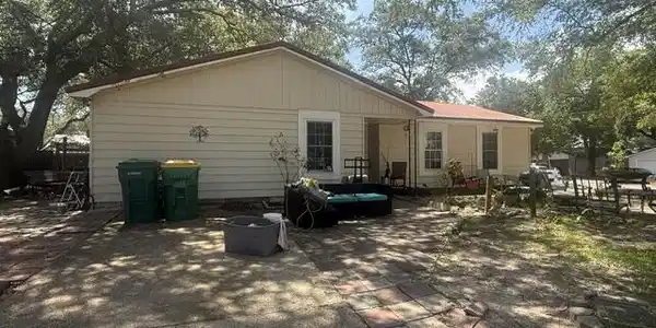 301 Goldenrod Court