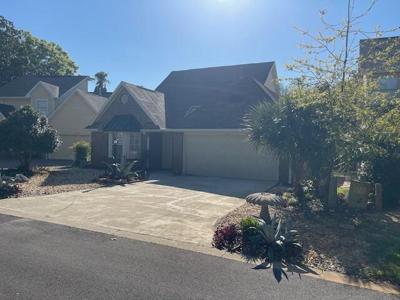 810 Fairway Lakes Drive