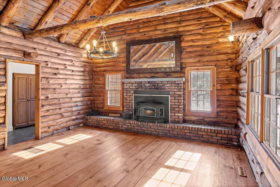 Image 4: 328-Joslyn-04