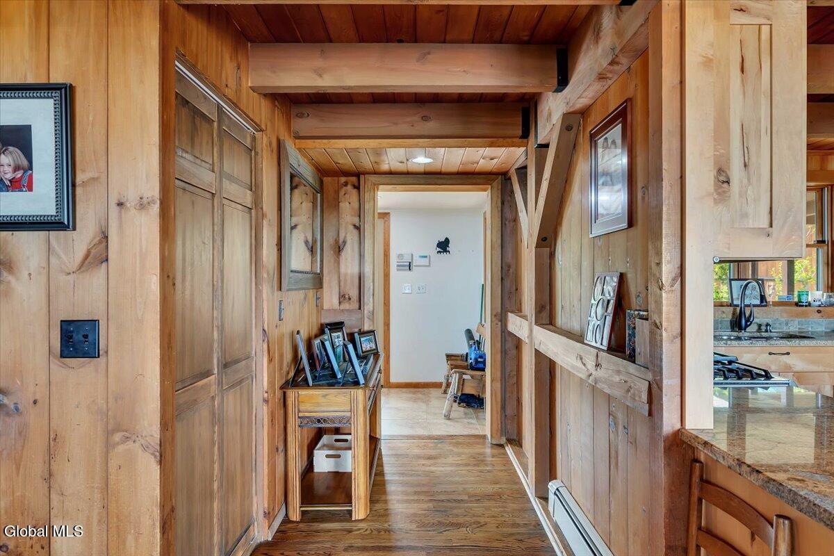 Image 4: 02-P1541880