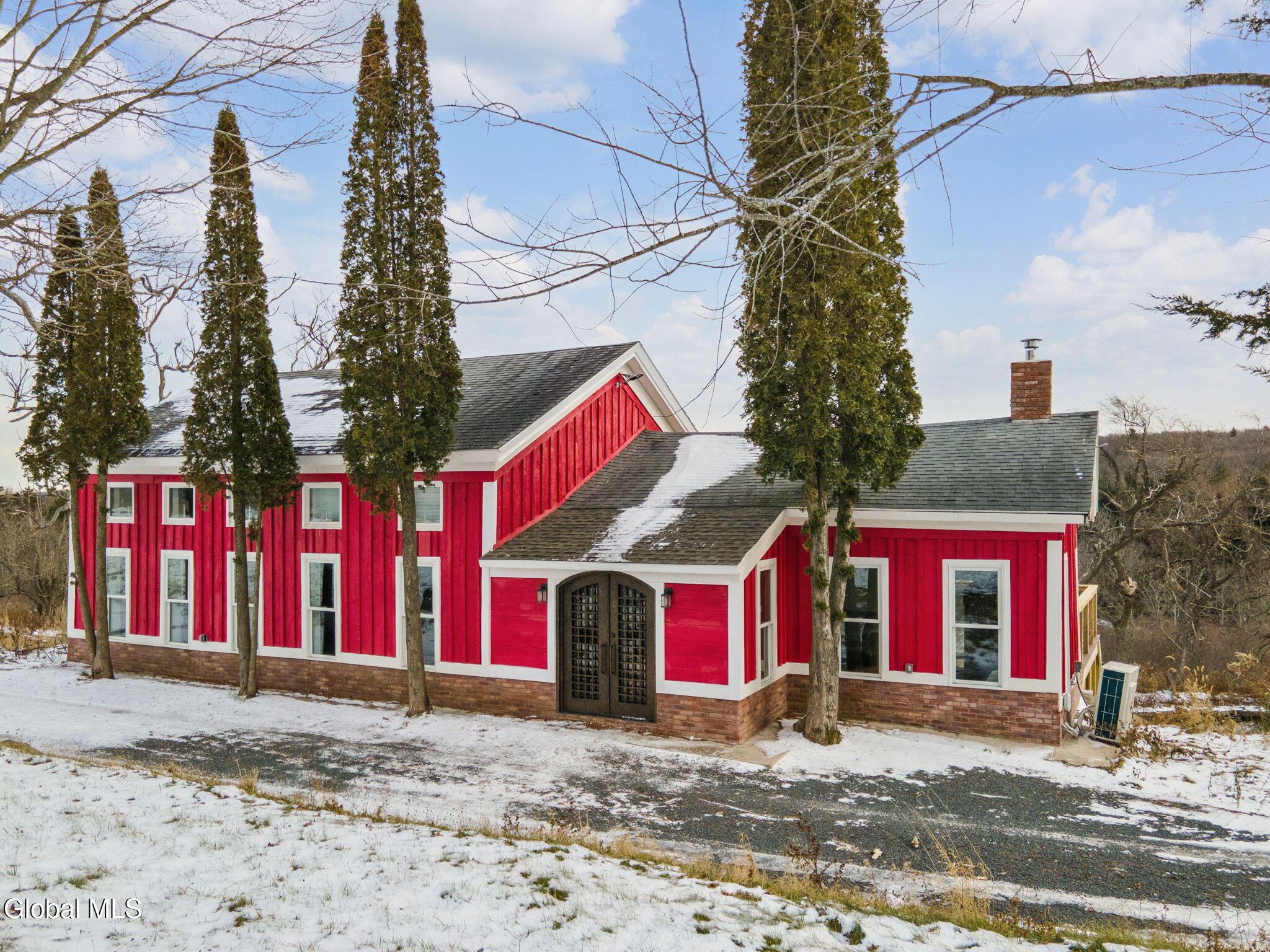 Image 1: 4-320MerchantRd_04