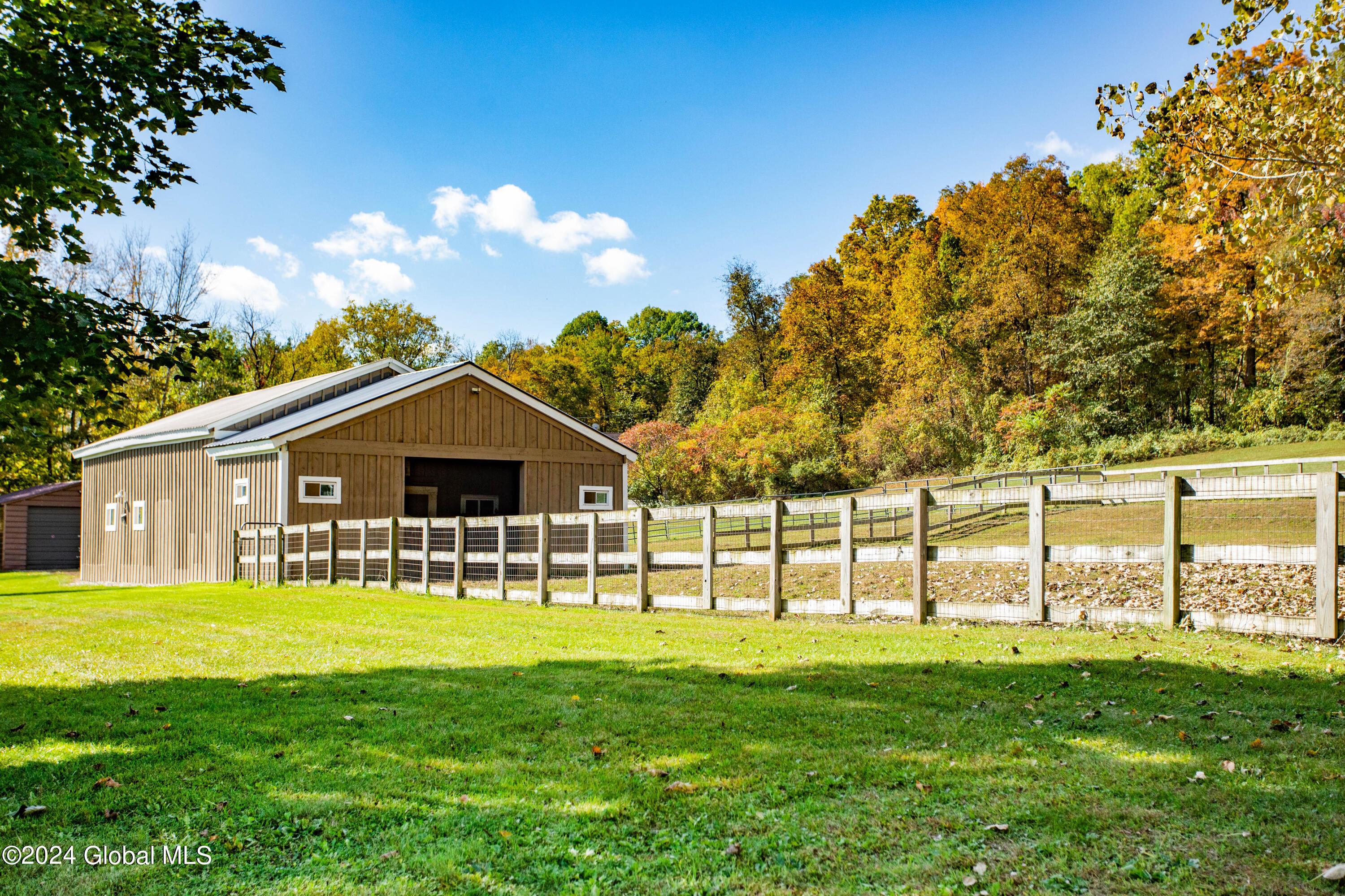 Image 3: 363 Goodman Rd_-6