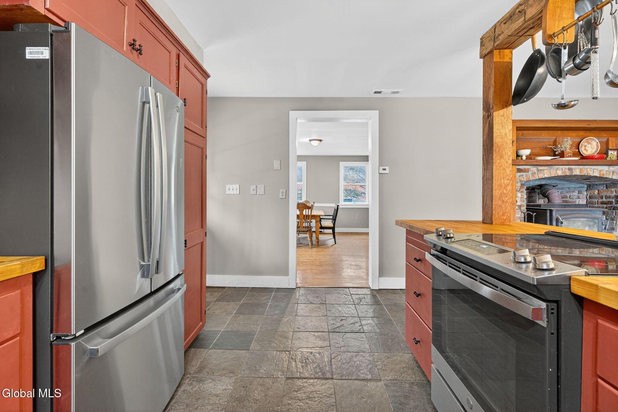 Image 3: 20-web-or-mls-427-gilchrist-hill-rd