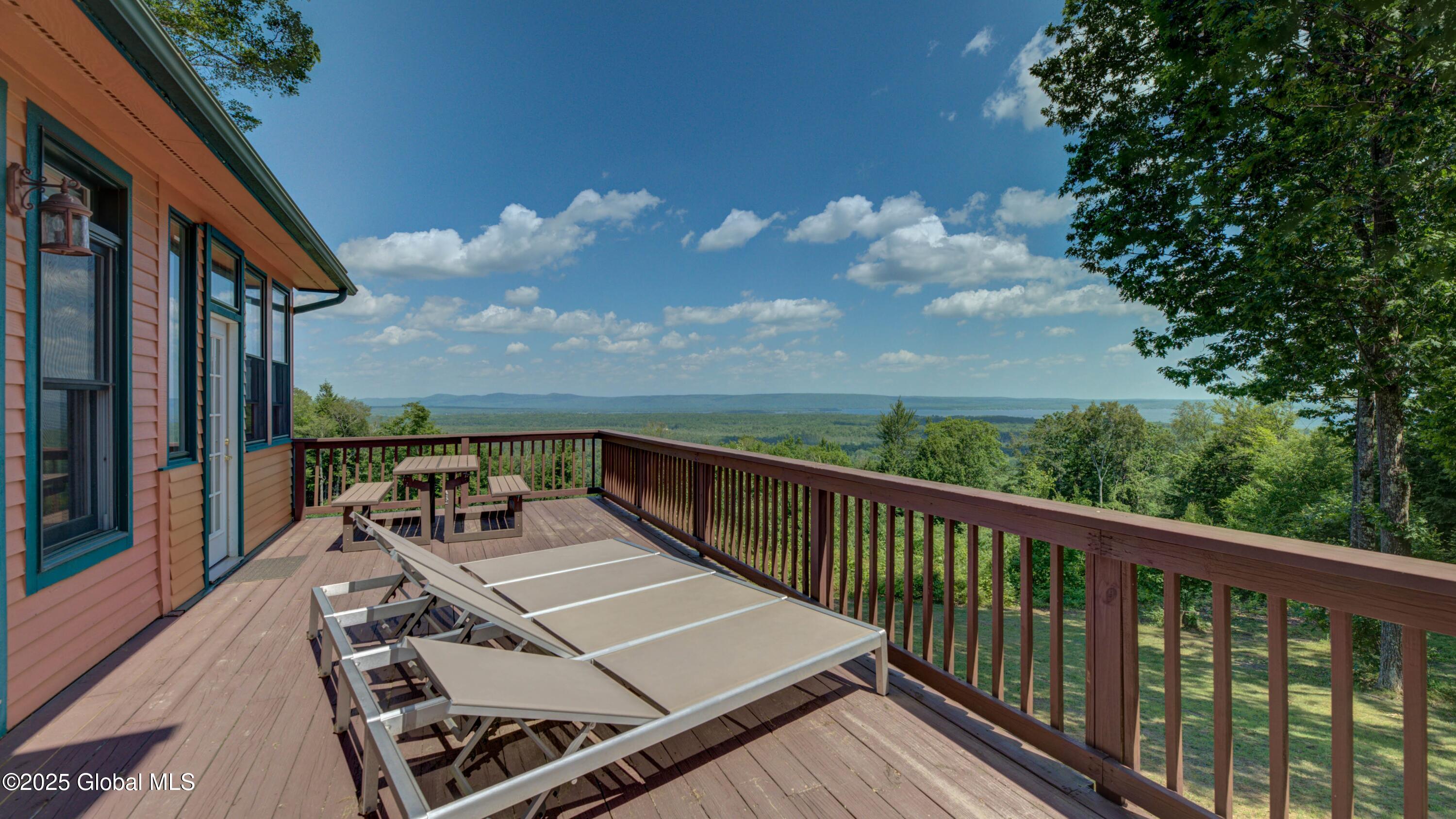 Image 3: 102 Taylor Ct-39