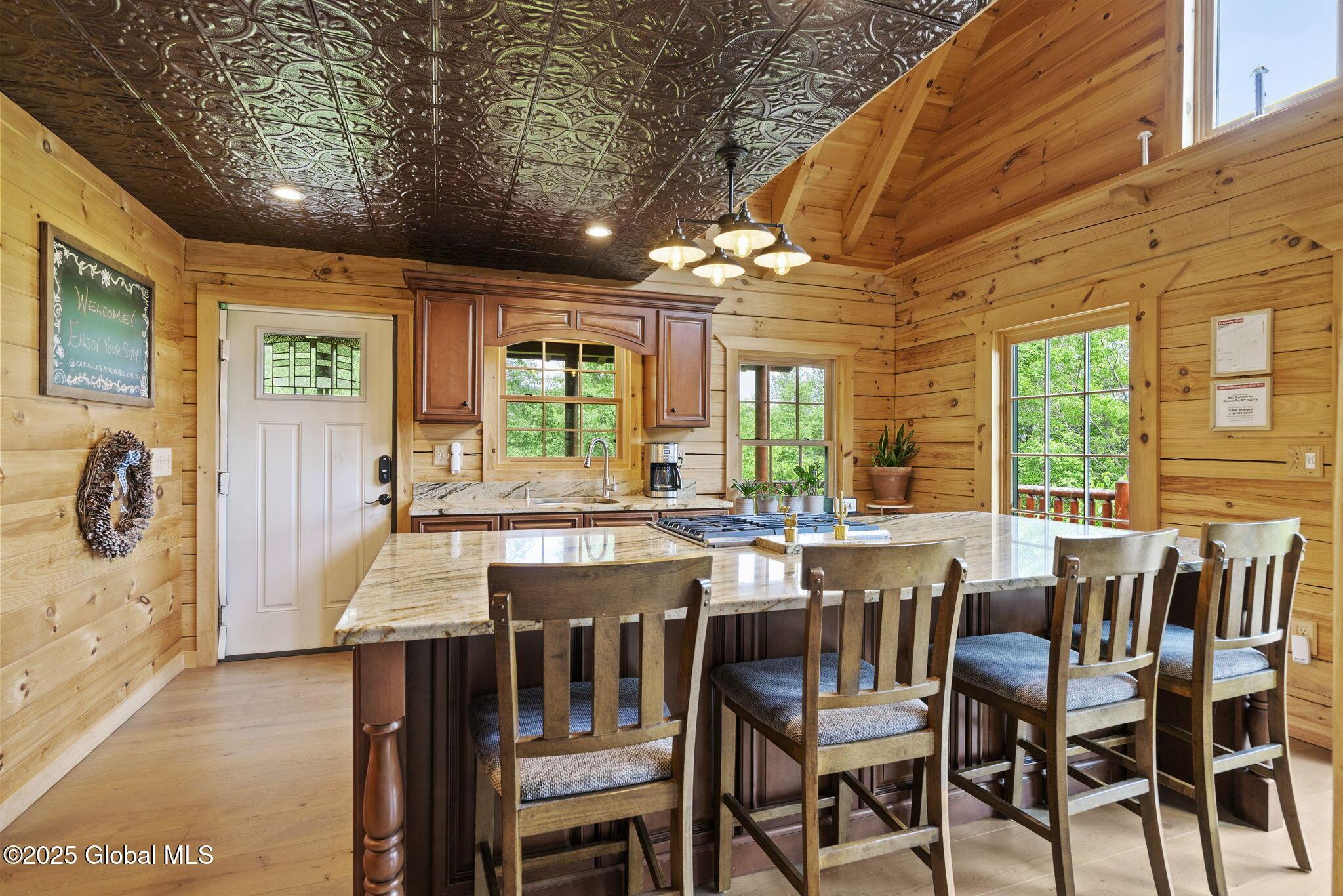 Image 3: 35-web-or-mls-892-durham-rd