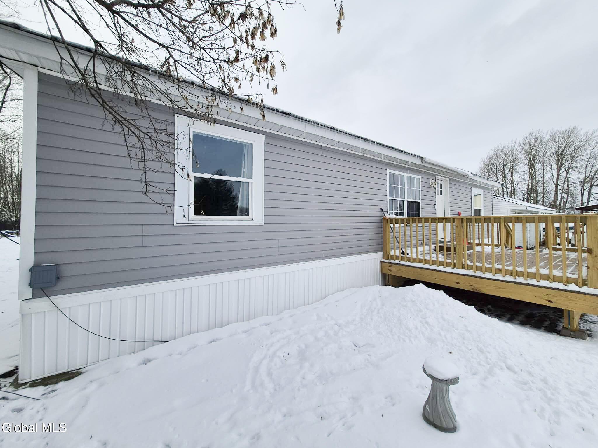 Image 2: a32ced9e-b60a-4296-957c-fd4827c57091