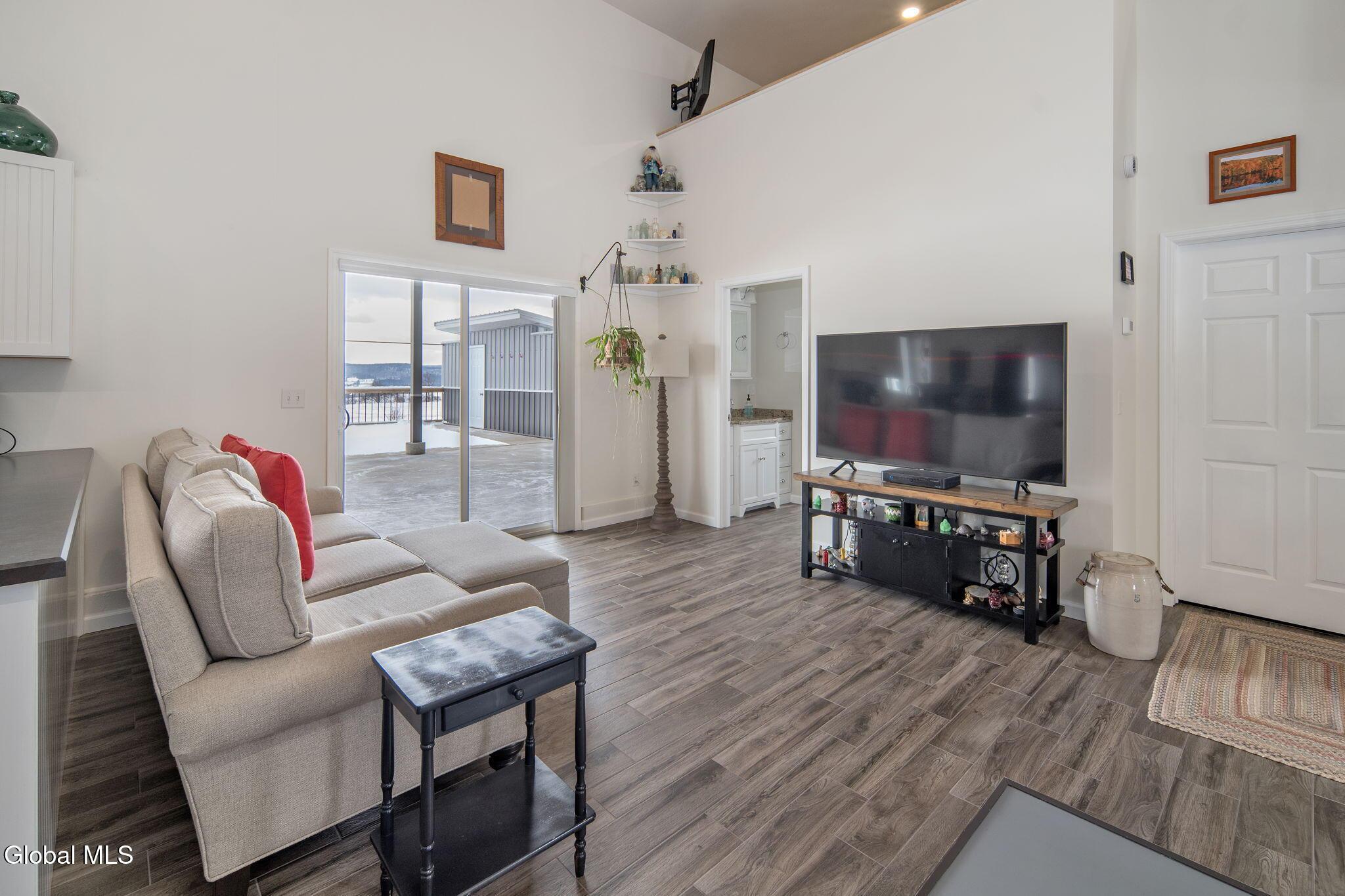 Image 2: 14-1232BartonHillRd_14