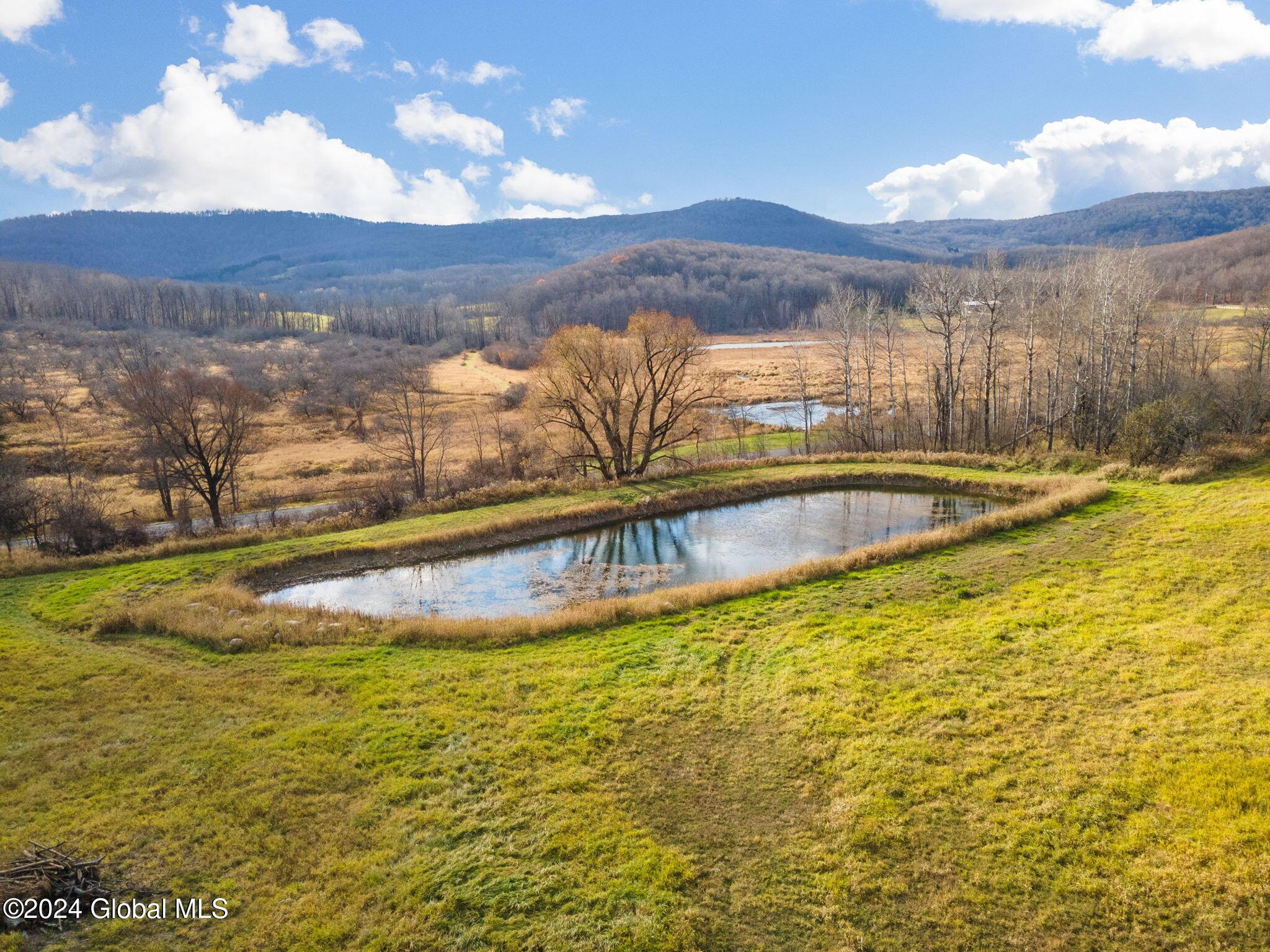 Image 4: 32-571ChestnutSt_32