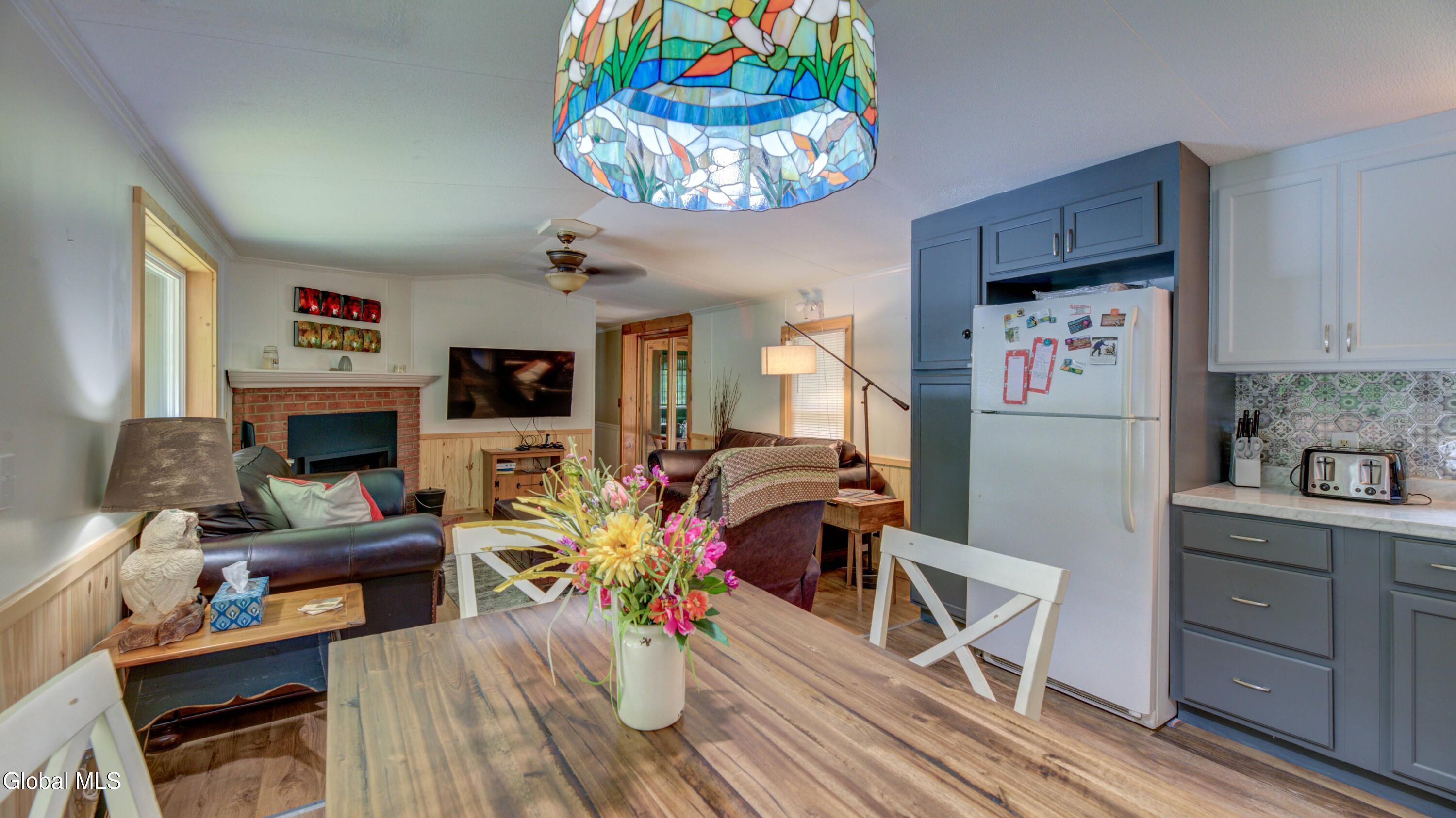 Image 4: 269 River Rd-16