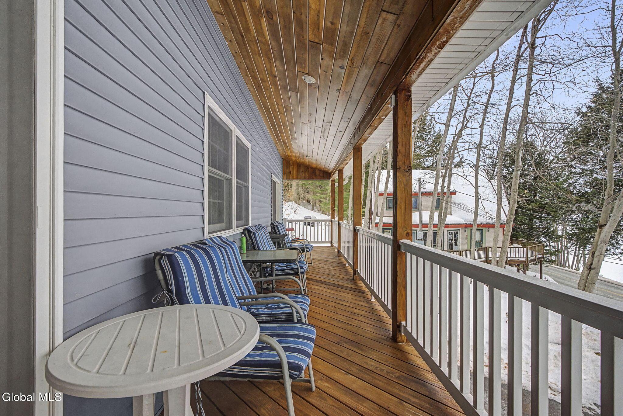 Image 4: 9-web-or-mls-2018-s-shore-rd