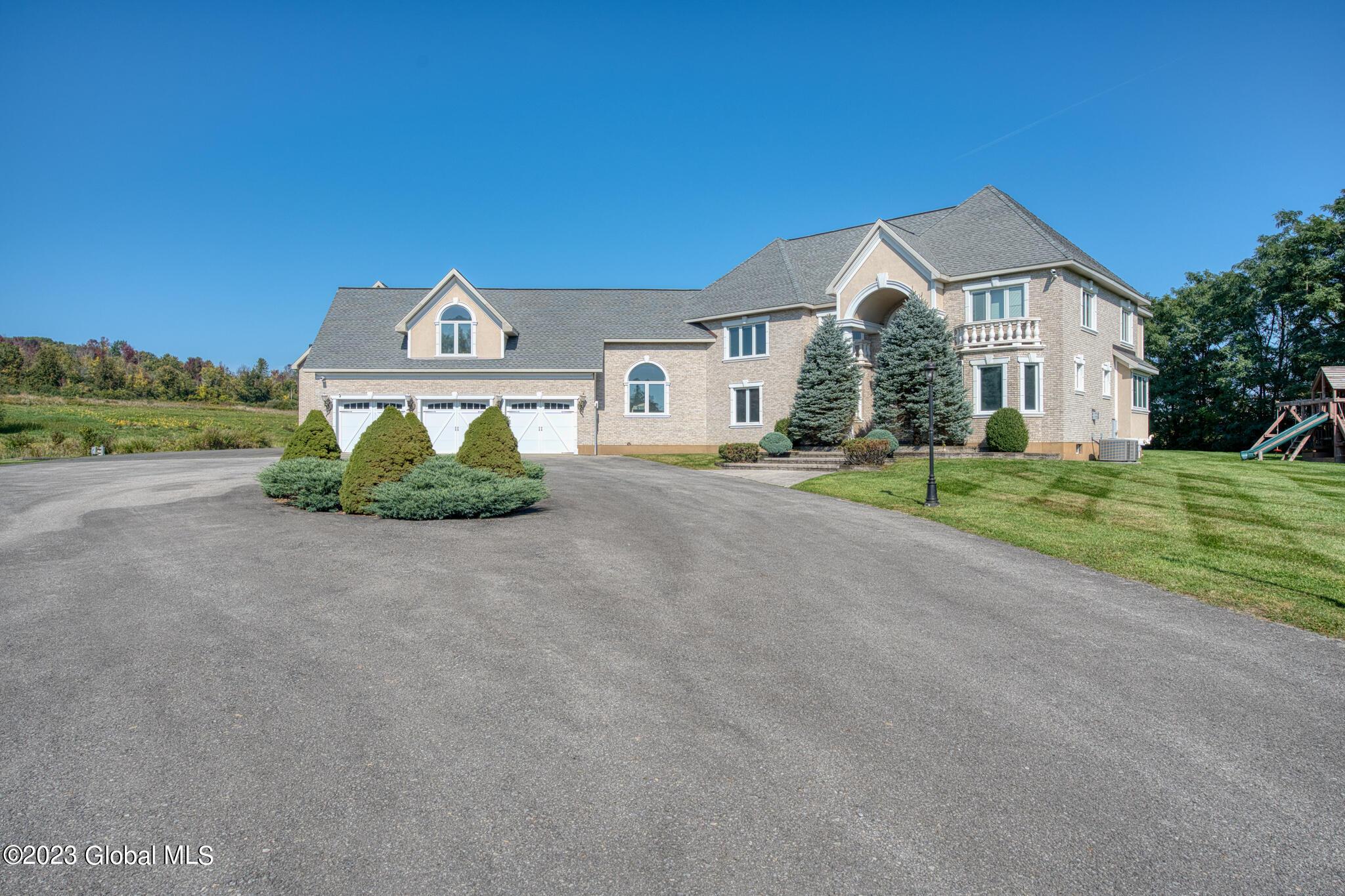 Image 4: 140-1310-Currybush-Rd