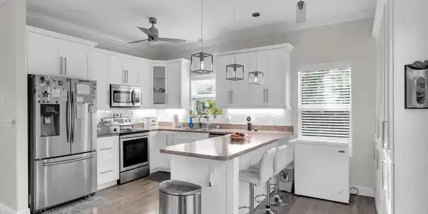 104 S Bahama Drive