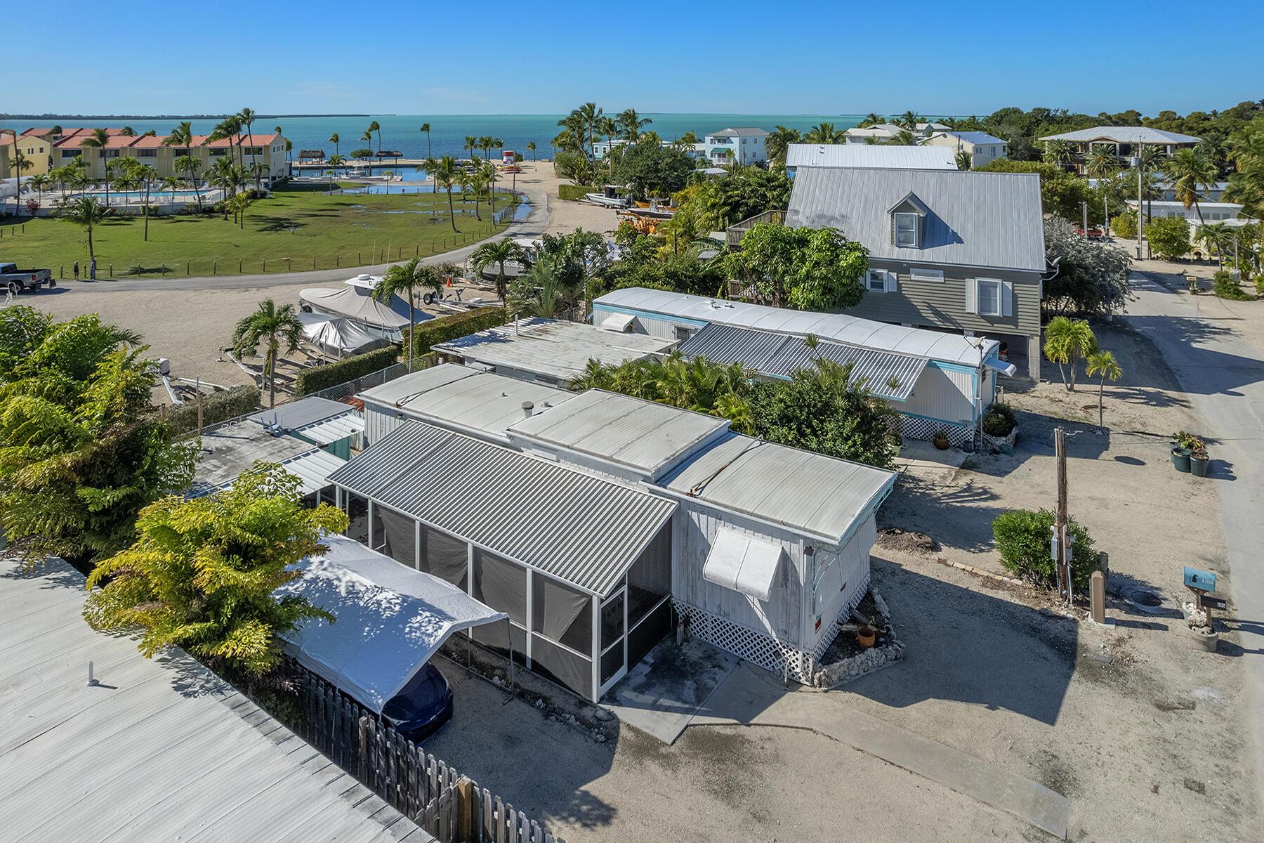 Image 4: 135 Airstream Ln_1oakstudiosdrone-12