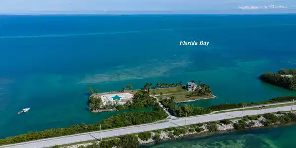 72100 Overseas Highway