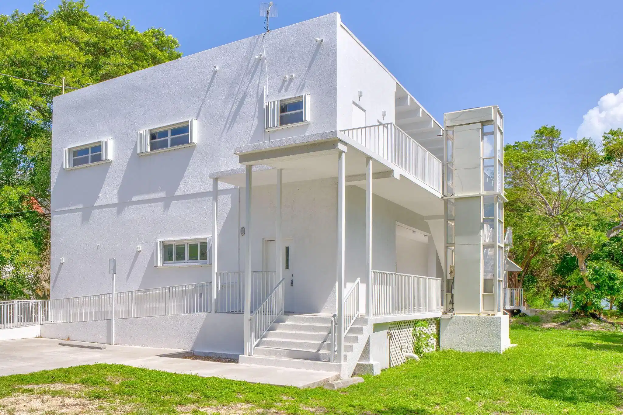 Image 1: Front of Commerical building