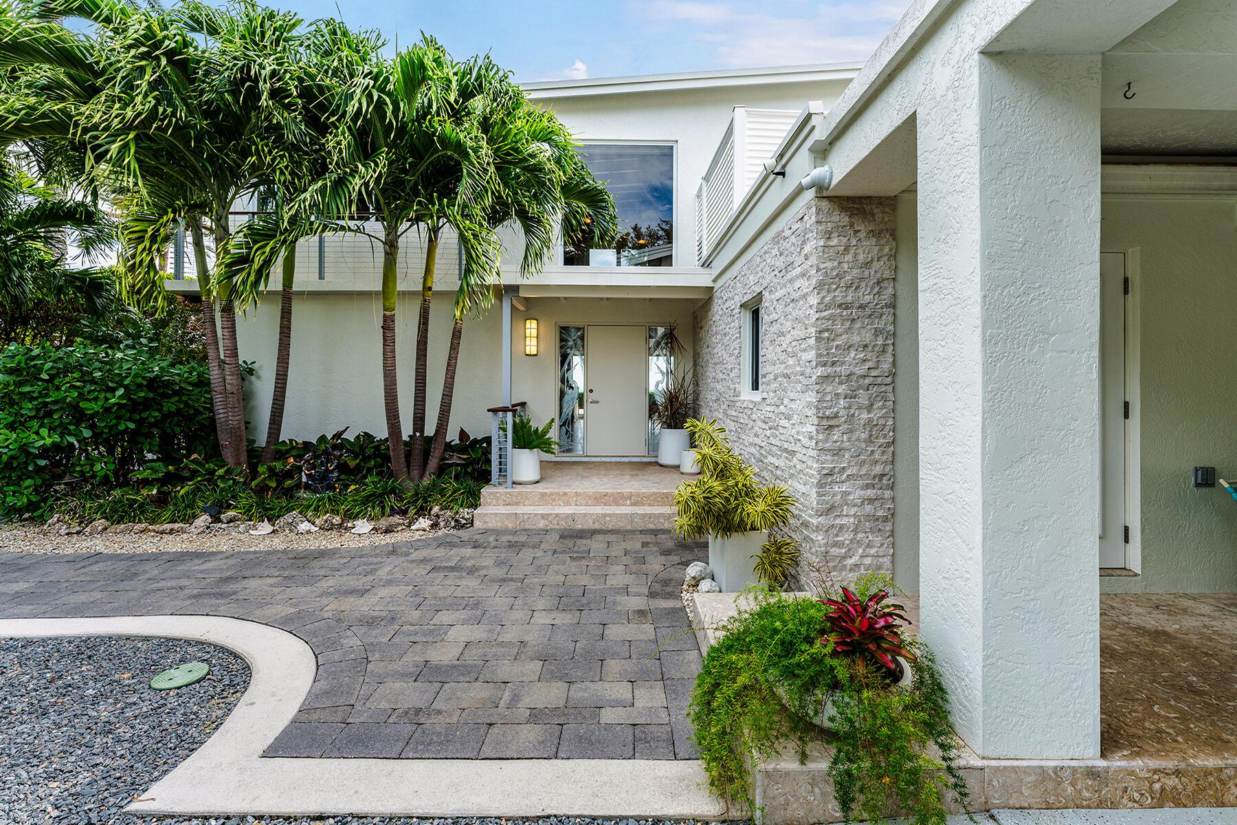 Image 4: 198 Lowe St