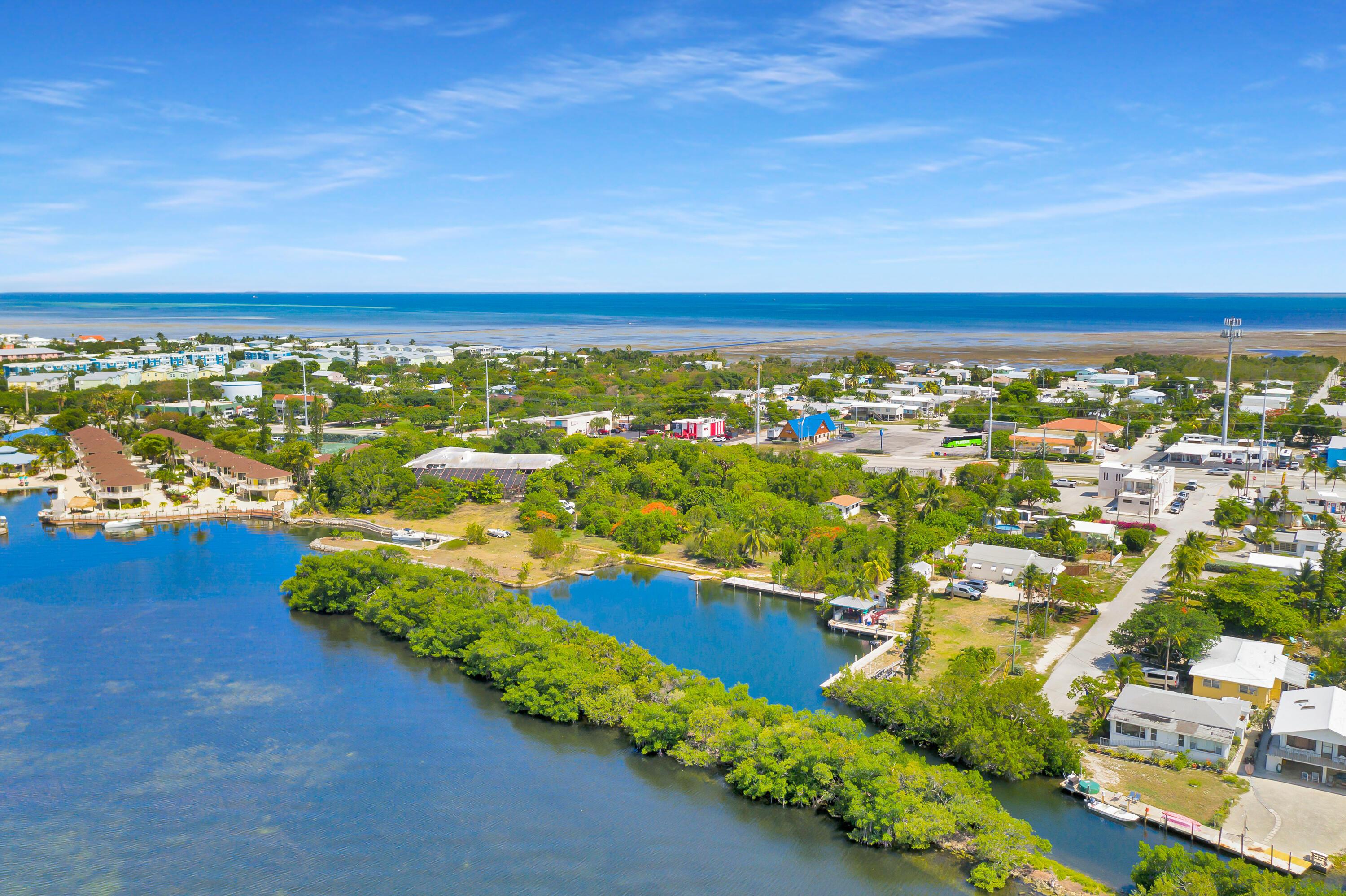 Image 2: 6500-6600 Overseas Highway