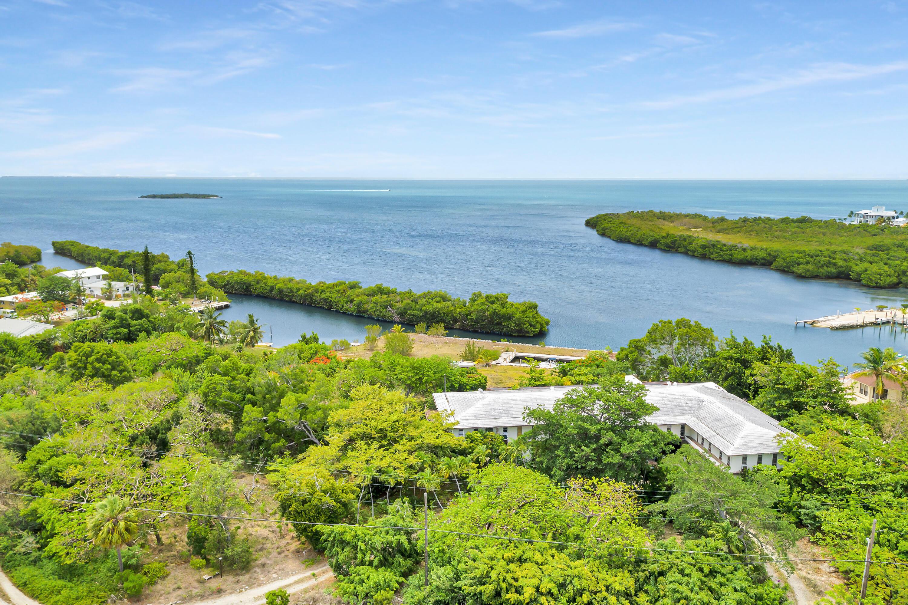 Image 4: 6500-6600 Overseas Highway