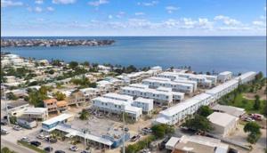 10877 Overseas Highway