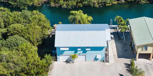 127 Lobstertail Road