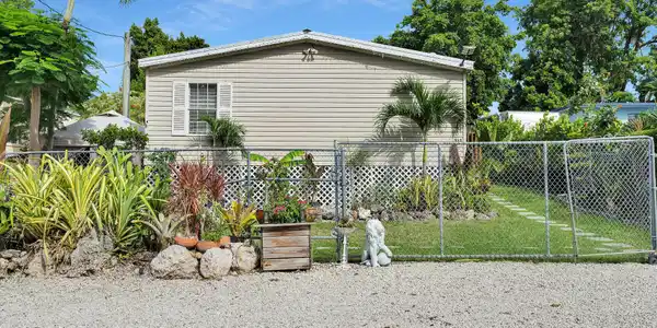 Image 2: virtual-tour-364899-mls-high-res-image-2