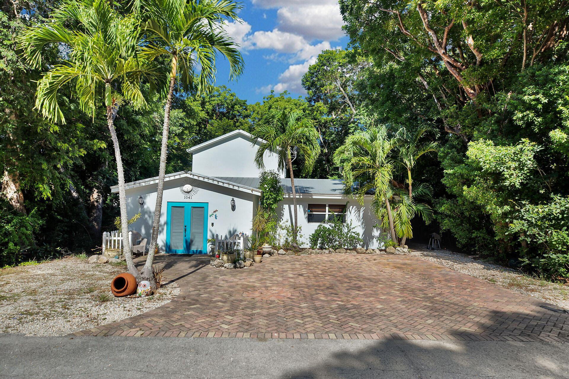 Image 1: 1041 Gibraltar Rd